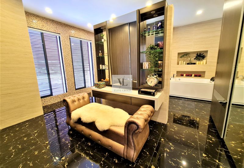 3 Storey Modern Bungalow | Comes with Lift & Pool