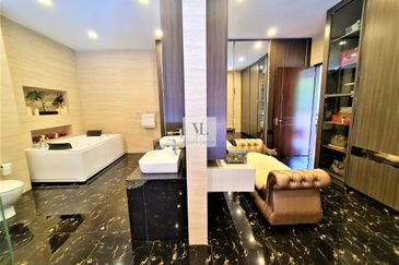 3 Storey Modern Bungalow | Comes with Lift & Pool