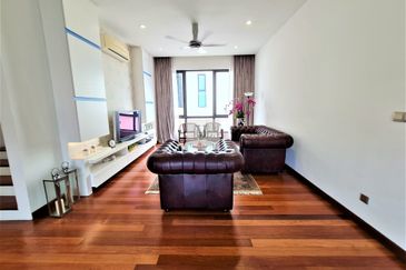 3 Storey Modern Bungalow | Comes with Lift & Pool