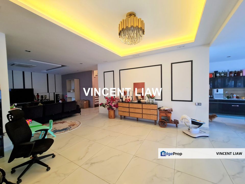 3 Storey Villas with Pool, Selangor, Tropicana