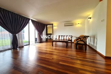 3 Storey Modern Design Bungalow With Pool