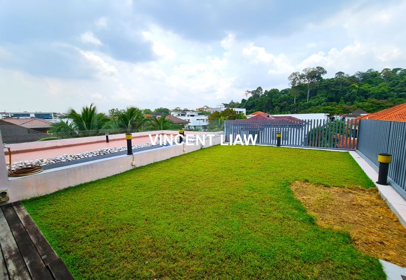 3 Storey Modern Design Bungalow With Pool