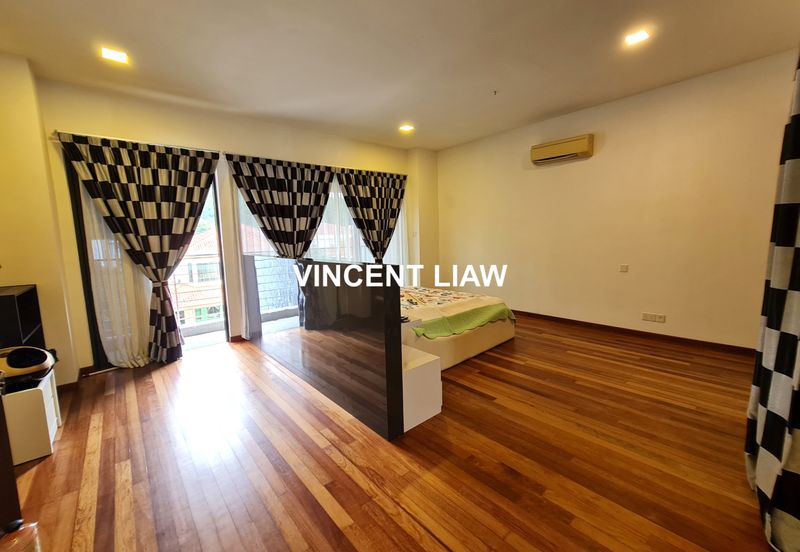 3 Storey Modern Design Bungalow With Pool