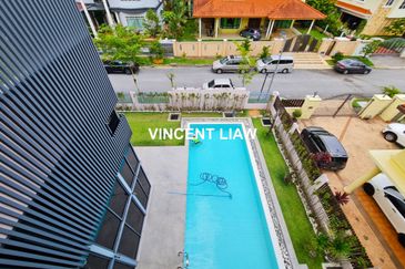 3 Storey Modern Design Bungalow With Pool