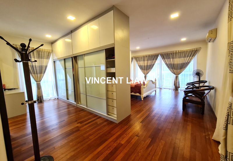 3 Storey Modern Design Bungalow With Pool