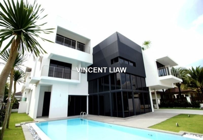 3 Storey Modern Design Bungalow With Pool