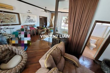 2.5 Storey Bungalow | 6,000 sqft prime land