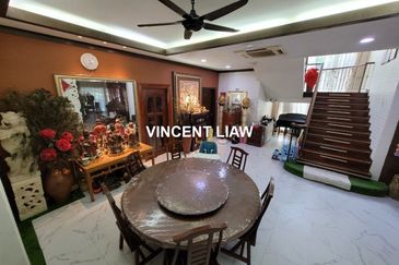 2.5 Storey Bungalow | 6,000 sqft prime land