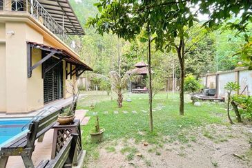 Jalan Rimba Riang 9/12