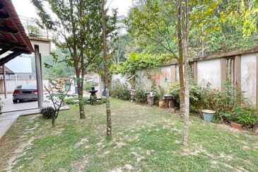 Jalan Rimba Riang 9/12