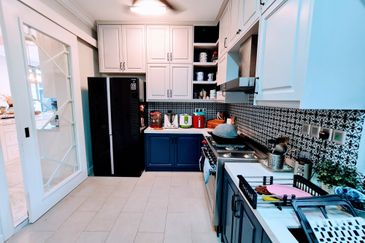 2 Storey Mansion With Pool (Newly Built: 1 year ago)