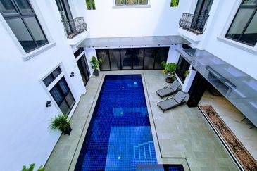 2 Storey Mansion With Pool (Newly Built: 1 year ago)