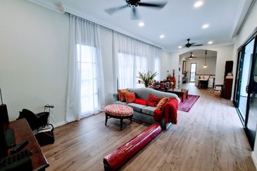 2 Storey Mansion With Pool (Newly Built: 1 year ago)