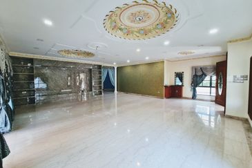 Tropicana Golf & Country Resort