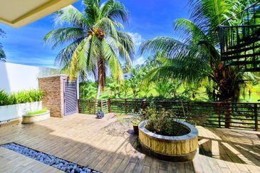 Tropicana Golf & Country Resort