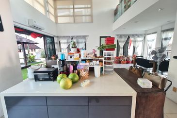 The Villa @ Serai Saujana / Villa Serai Saujana