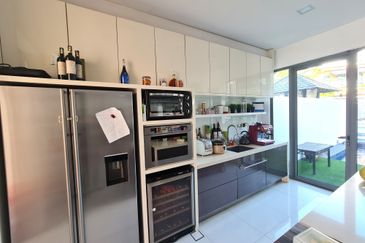 The Villa @ Serai Saujana / Villa Serai Saujana