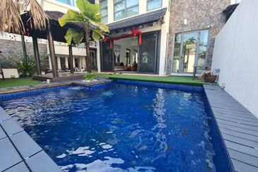 The Villa @ Serai Saujana / Villa Serai Saujana