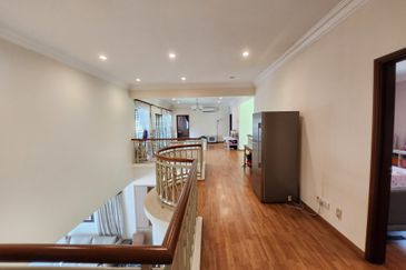 Freehold Bungalow @ Saujana Resort (Land size: 9,634 sqft)