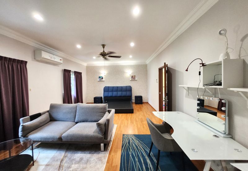 Freehold Bungalow @ Saujana Resort (Land size: 9,634 sqft)