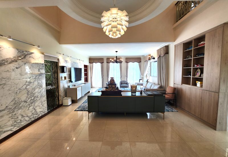 Freehold Bungalow @ Saujana Resort (Land size: 9,634 sqft)