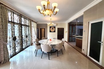 Freehold Bungalow @ Saujana Resort (Land size: 9,634 sqft)