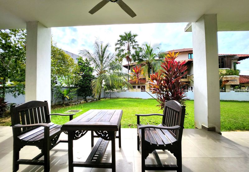 Modern Bungalow with Big Side Land (Potential to build a Pool)