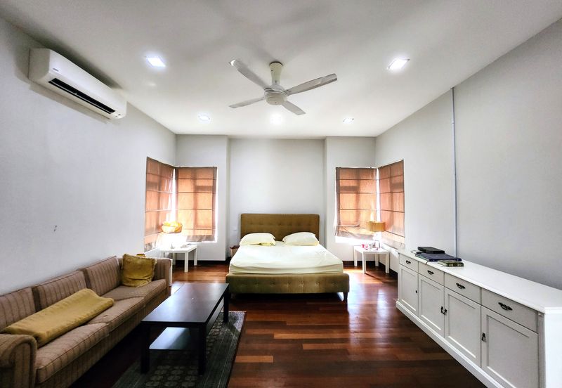 Modern Bungalow with Big Side Land (Potential to build a Pool)