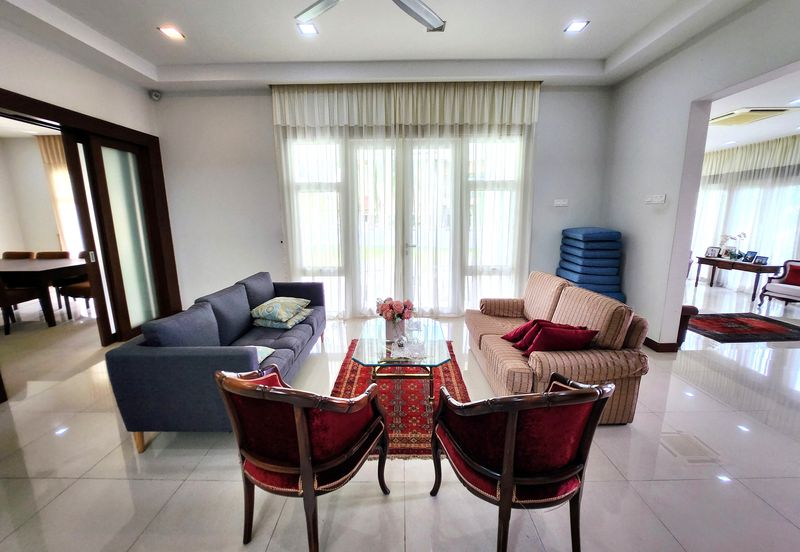 Modern Bungalow with Big Side Land (Potential to build a Pool)