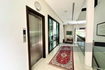 Titian, Bukit Jelutong