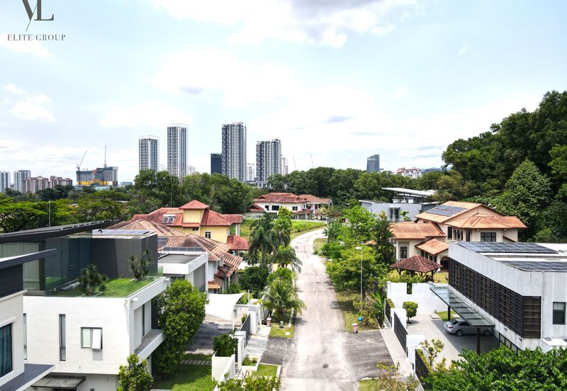 2 storey own built bungalow ( High quality furnishing)