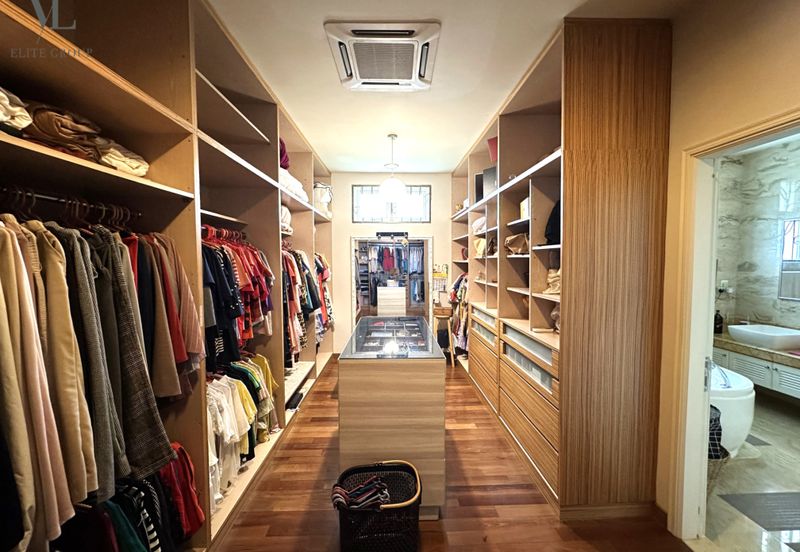 2 storey own built bungalow ( High quality furnishing)