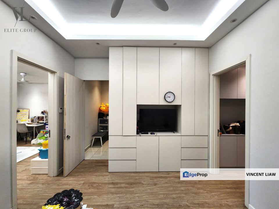 3 storey Superlink (tastefully renovated), Selangor, Kota Damansara