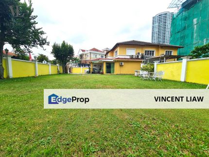 2 storey semi d with SPACIOUS land, Selangor, Tropicana