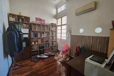 Atilia, Ara Damansara