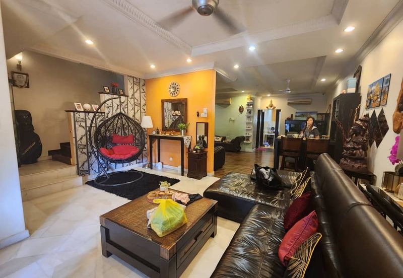 Atilia, Ara Damansara