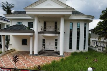 Tropicana Golf & Country Resort