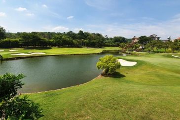 Tropicana Golf & Country Resort