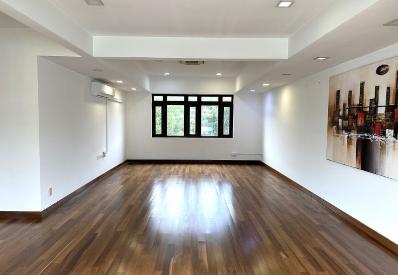 Modern Balinese Bungalow with Pool (move in condition)