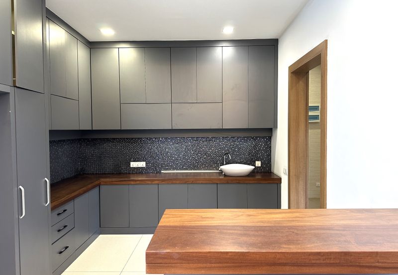 Modern Balinese Bungalow with Pool (move in condition)