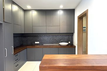 Modern Balinese Bungalow with Pool (move in condition)