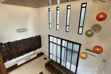 Modern Balinese Bungalow with Pool (move in condition)