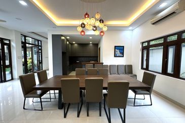 Modern Balinese Bungalow with Pool (move in condition)