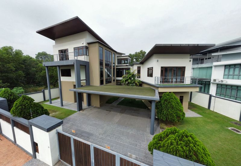 Modern Balinese Bungalow with Pool (move in condition)