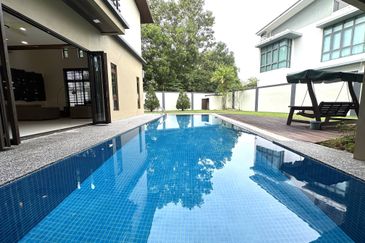 Modern Balinese Bungalow with Pool (move in condition)