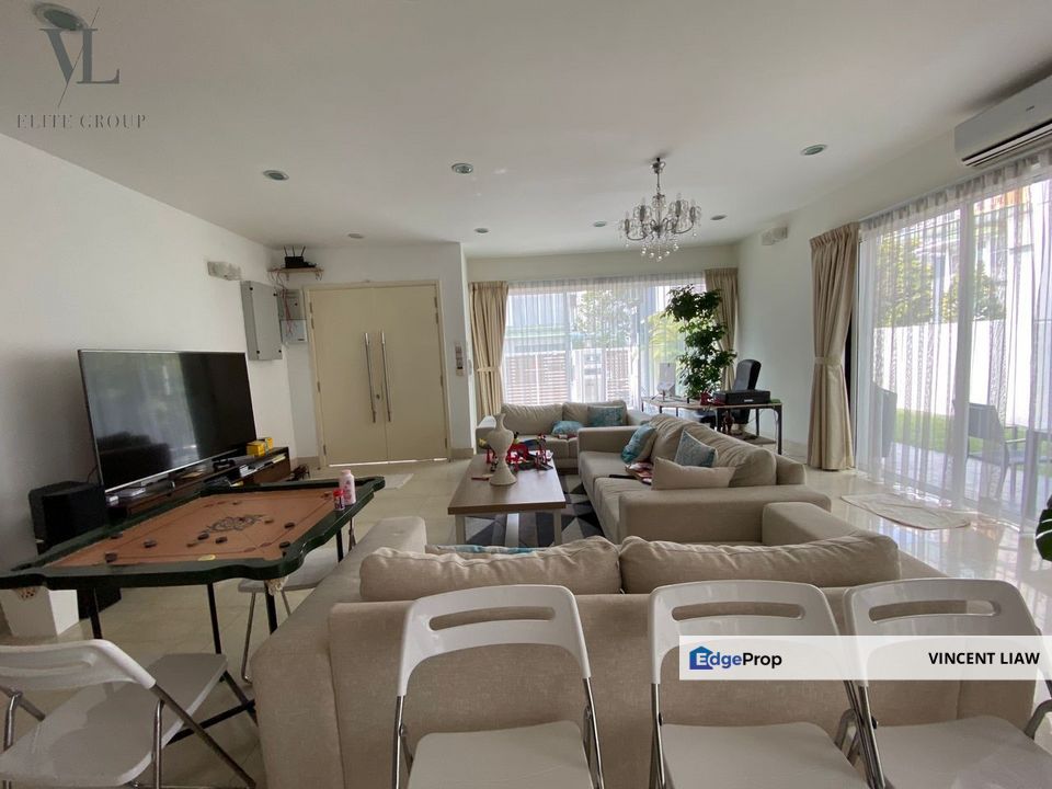 3 storey Freehold Bungalow with club facilities, Selangor, Bandar Utama