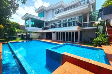 Tropicana Golf & Country Resort