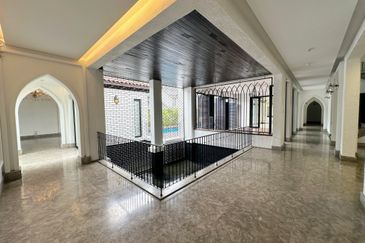 2 Story Bungalow with Pool (move in condition)