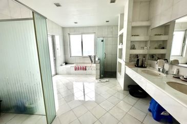 Tropicana Golf & Country Resort