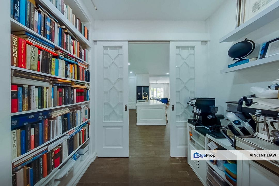 Section 5, Kota Damansara - Fully Renovated, Selangor, Kota Damansara